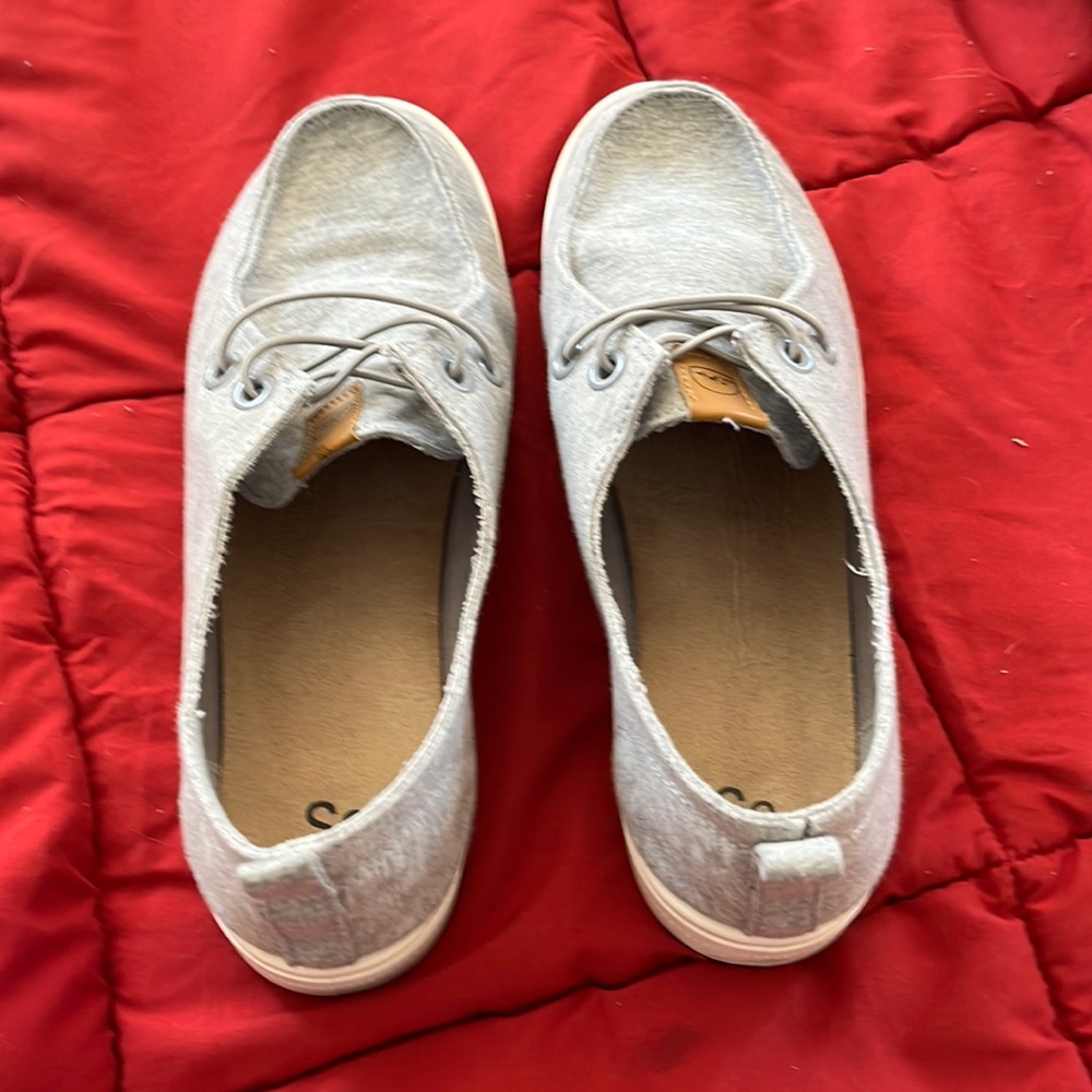 SO brand slip on sneakers